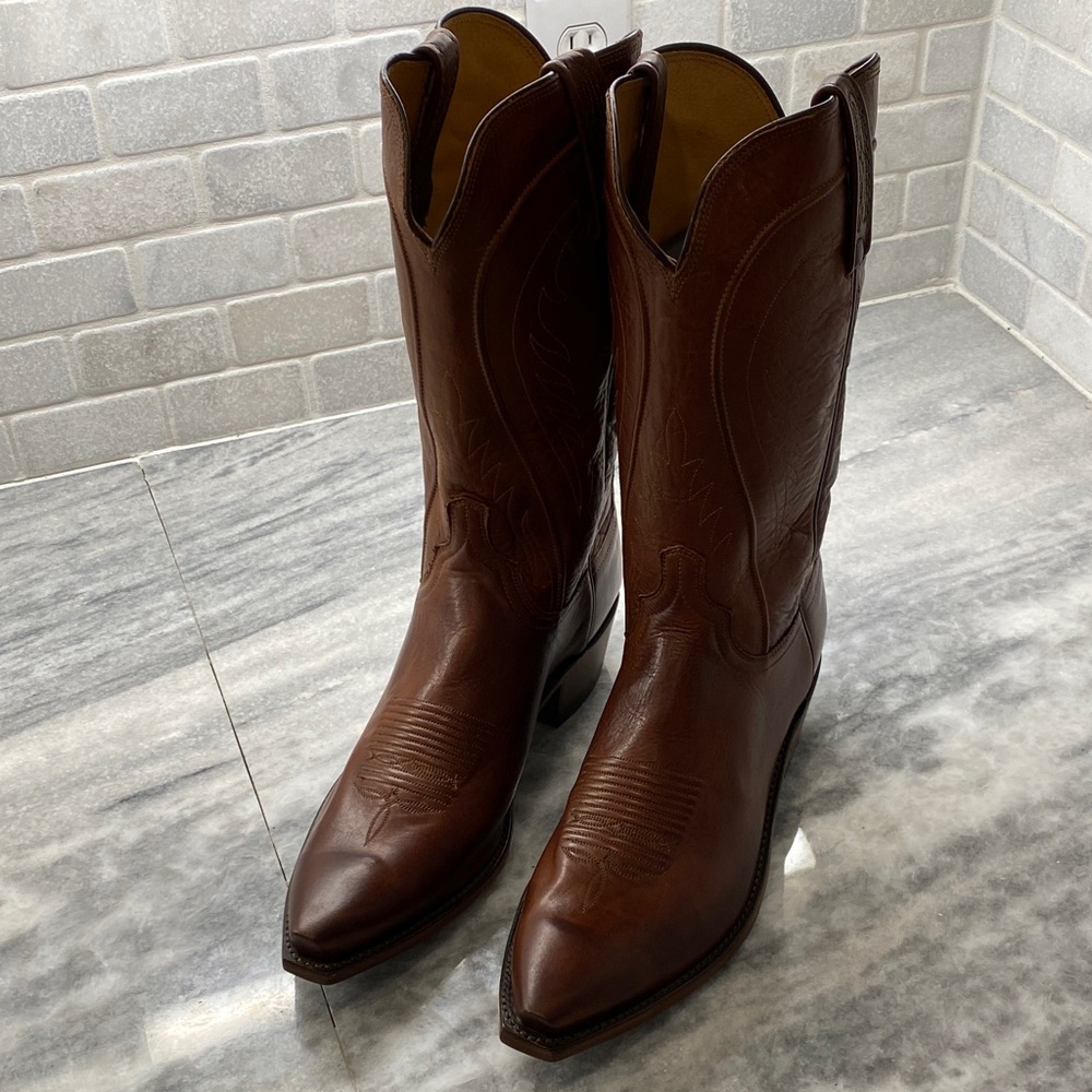 Lucchese Cowboy Boots Size 12 BNIB. 5/4
Toe/Heel